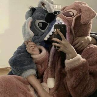 NO ONE TOUCHES WHATS MINE THAT INCLUDES TOUCHING DAISY