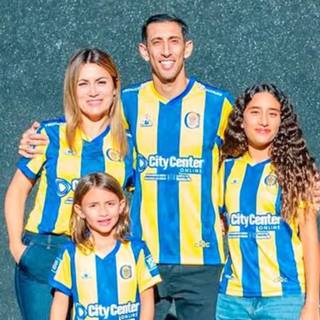 Ángel Di María & His Family