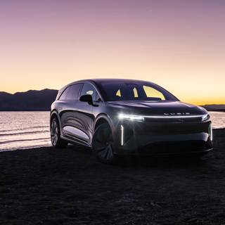 Lucid Gravity Touring