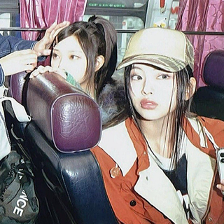 hyein and haerin (newjeans)