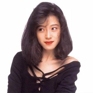 Akina Nakamori