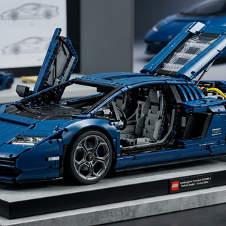 Lamborghini Countach LPI200-4 LEGO
