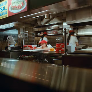 tripleS 'Girls Capitalism' Wallpaper