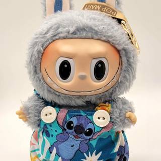 cute labubu wiring a stitch summer outfit!