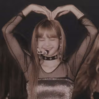 BLACKPINK (Lisa)
