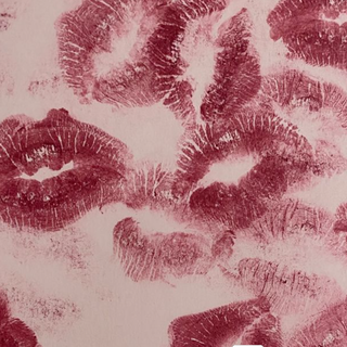 aesthetic kisses