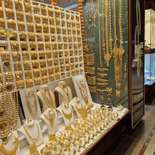 Amira Gold  Buy smart. Invest Right 