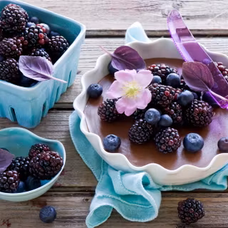 Blackberries Black and Blue Cheesecake Tart