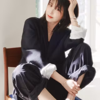 IU