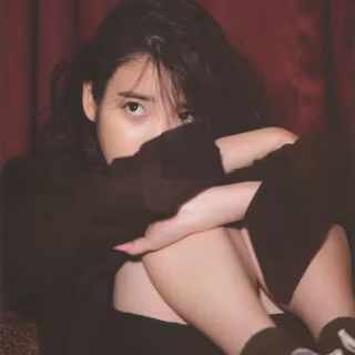 IU
