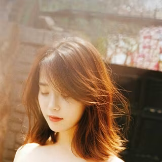 IU