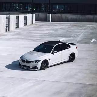 BMW M3 alb (generația F80)