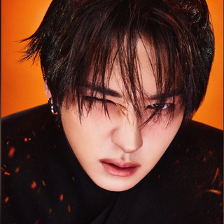 lee know hot