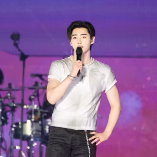 sunghoon from enhypen