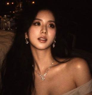 jisoo from blackpink 