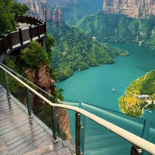 River Landspace Scenery
