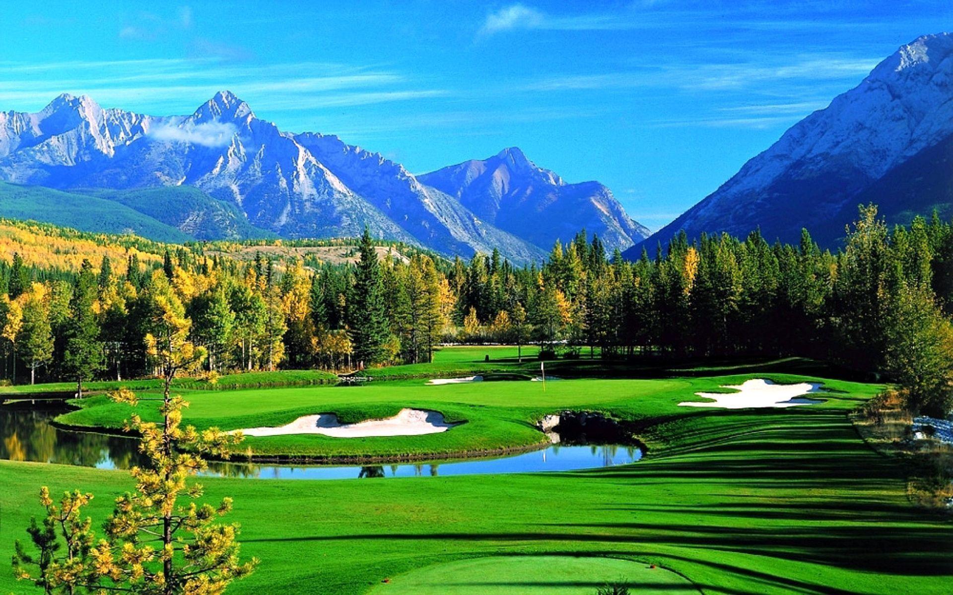 Beautiful Golf Course Desktop