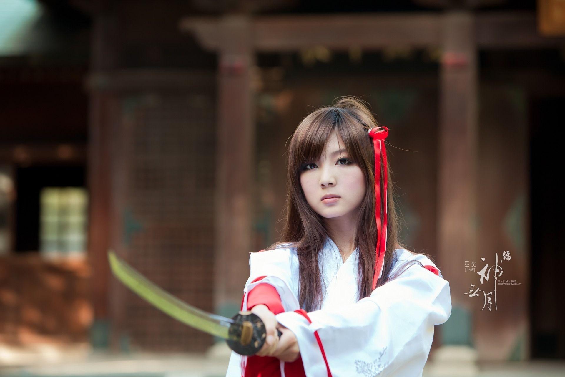 Japanese wallpaper, girl, sword in picture