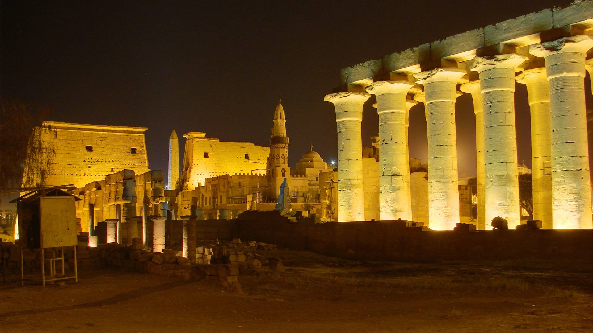 Luxor is the ancient city, mesir Trip Tourism