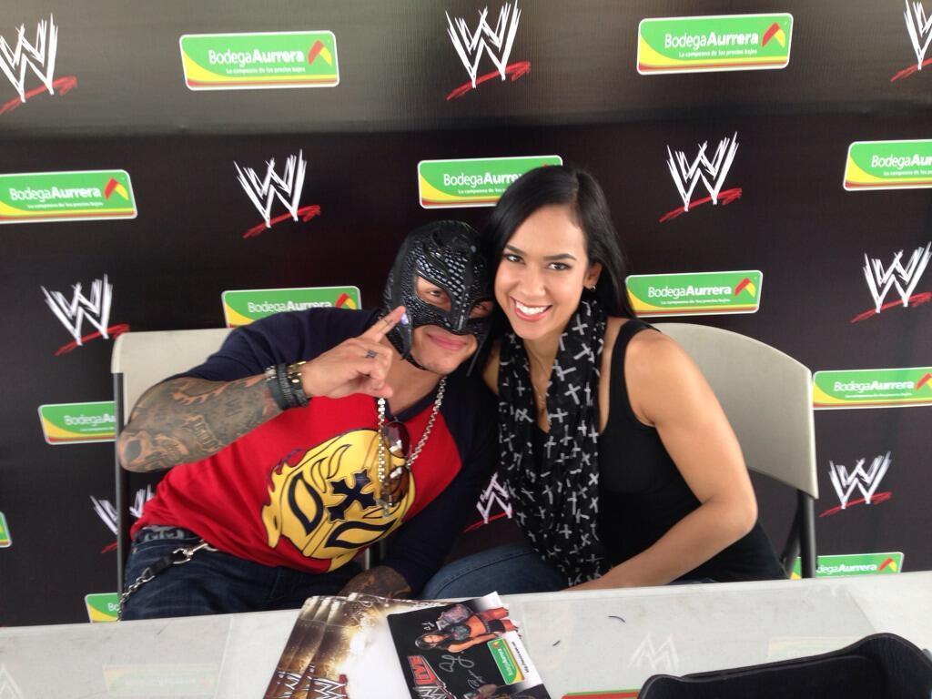 WWE Counts Down The Greatest Raw Endings (Video), AJ Lee and Rey