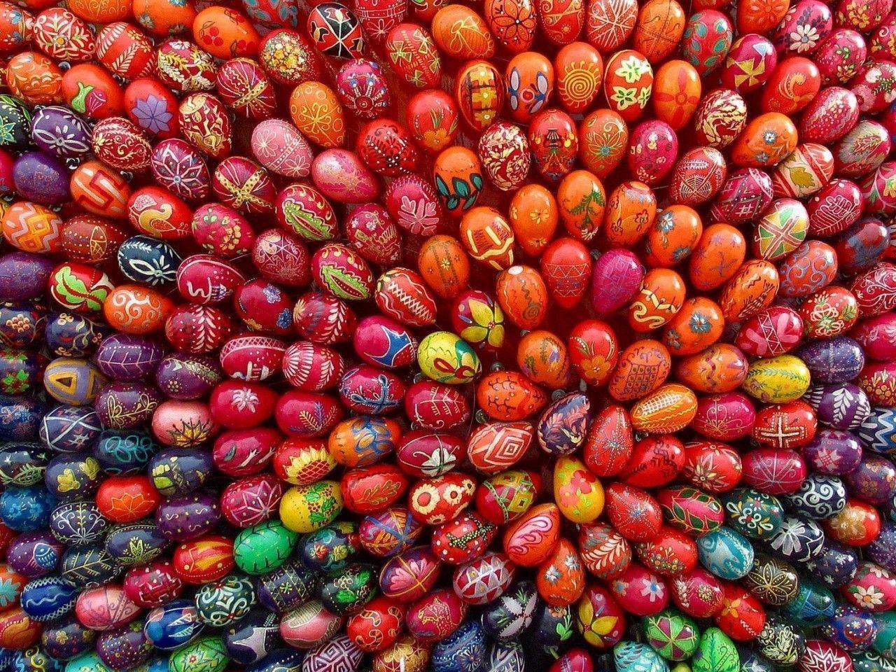 Decorated Easter Eggs desktop PC and Mac wallpaper