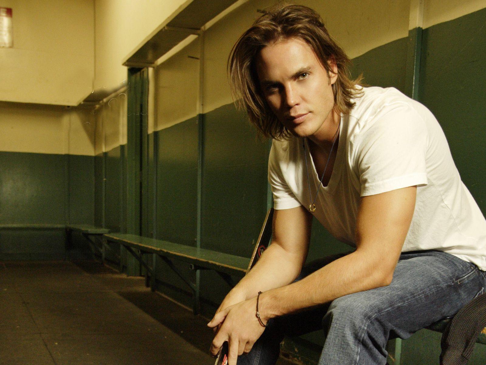 Taylor kitsch wallpaper