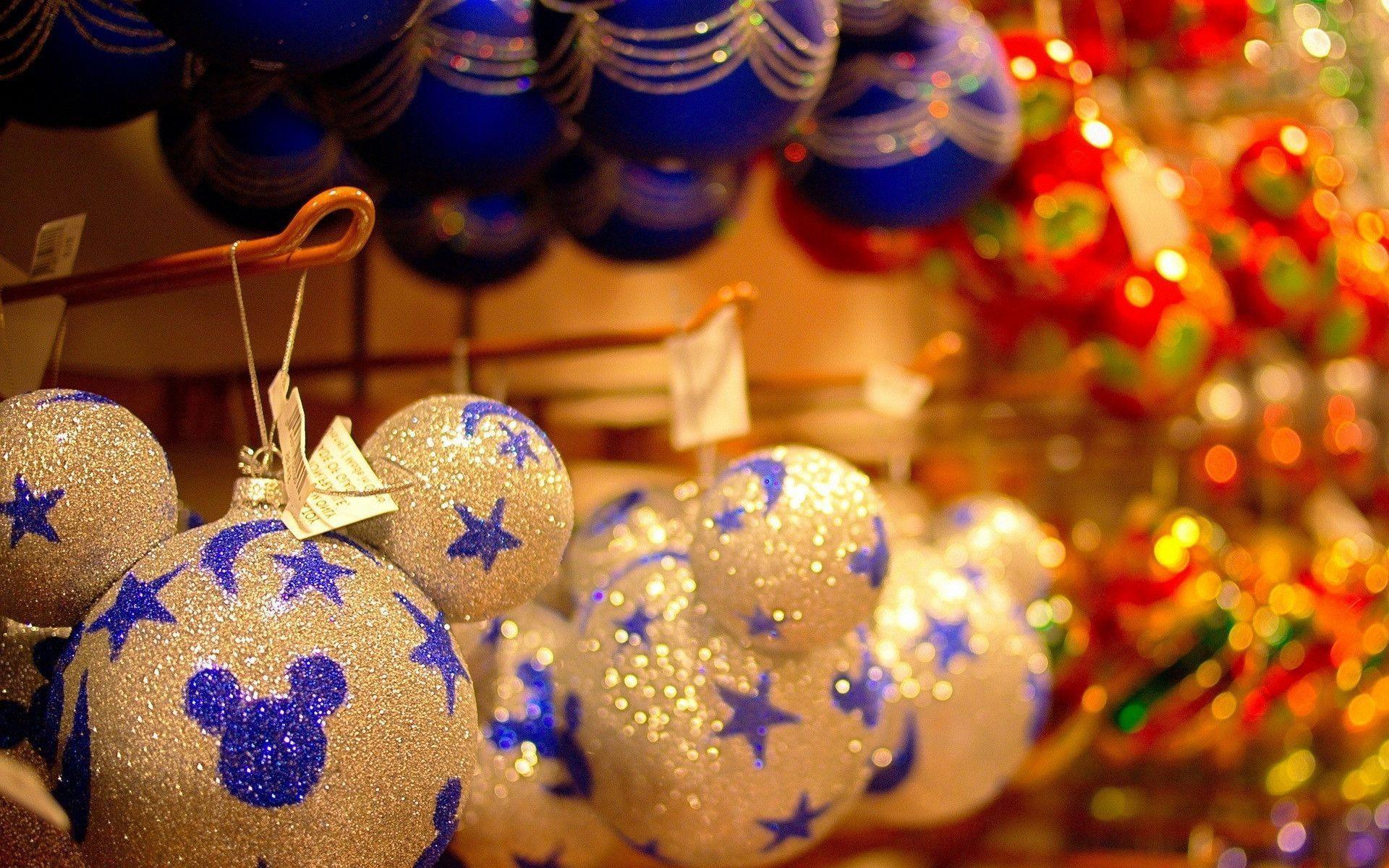 Golden Christmas Balls Background Picture, Wallpaper, HD