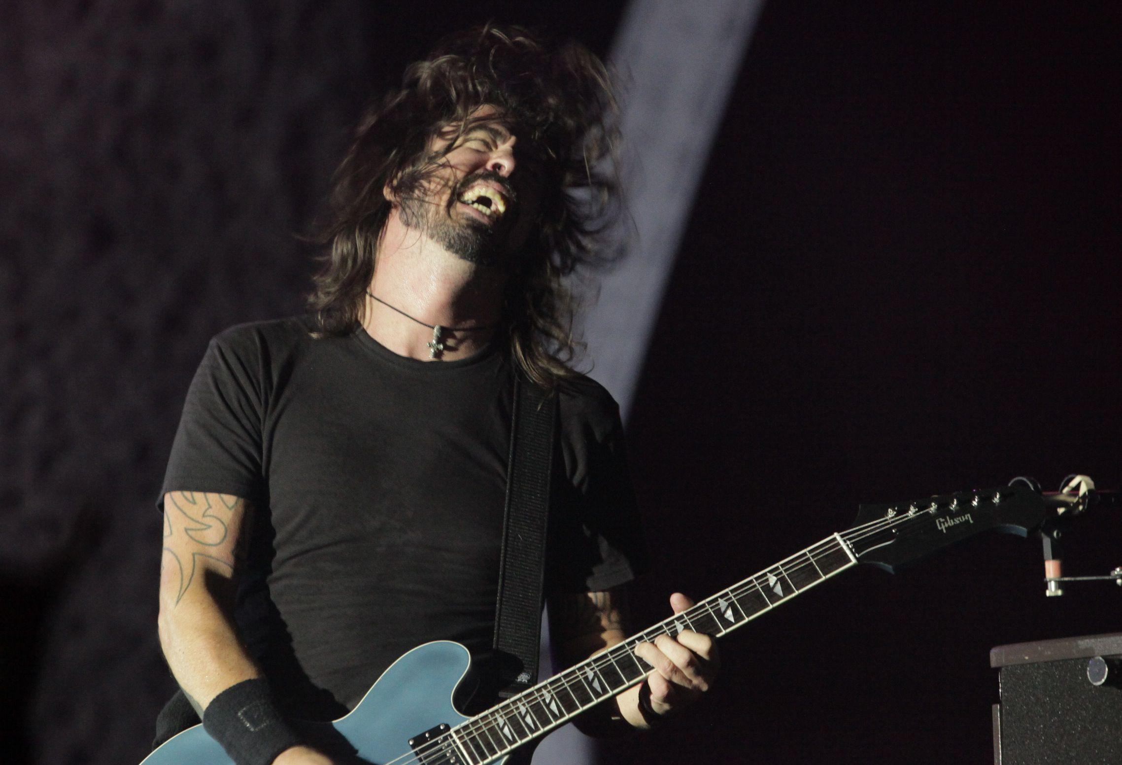 Dave Grohl Wallpapers - Wallpaper Cave