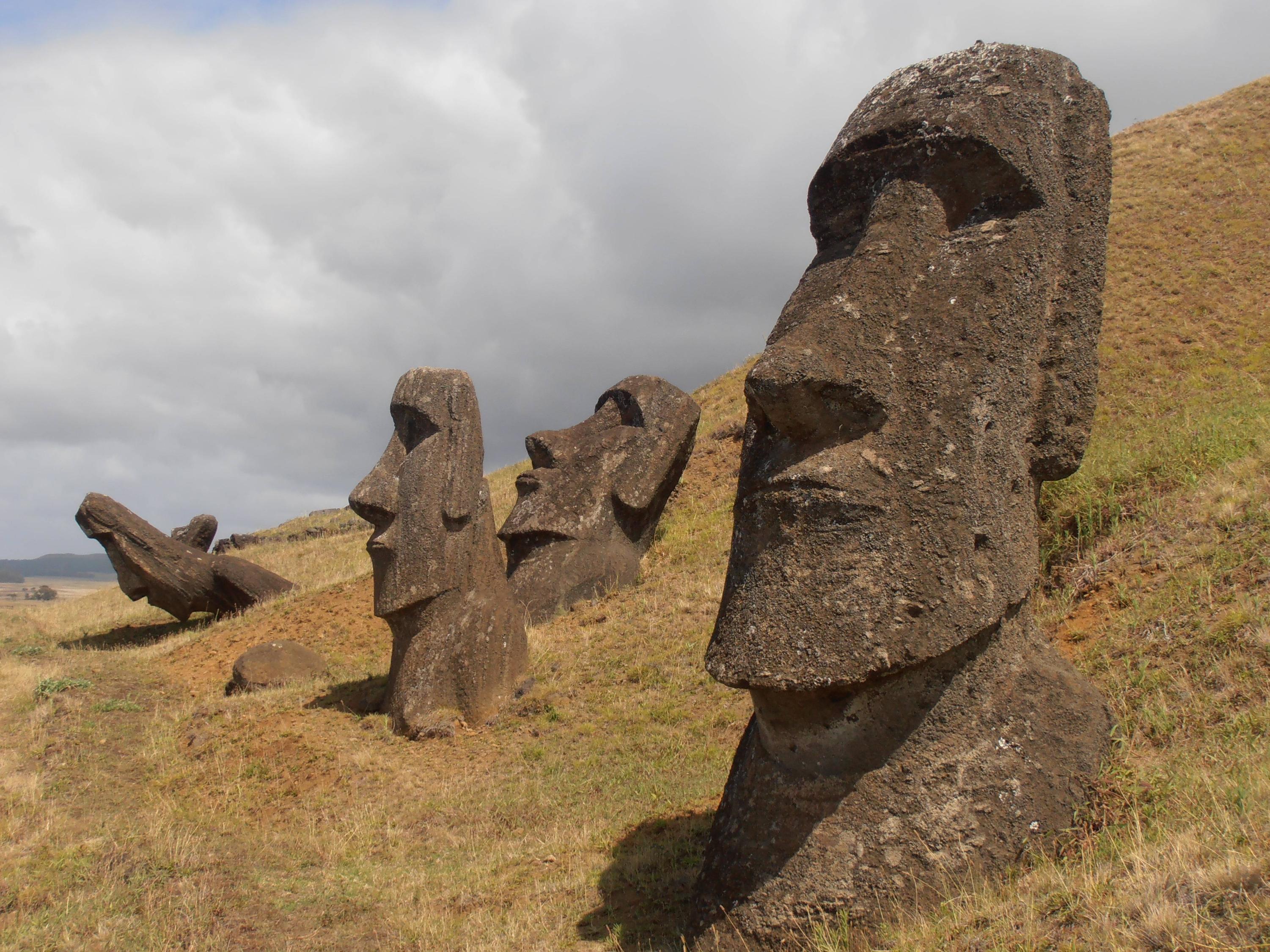 image For > Easter Island Heads