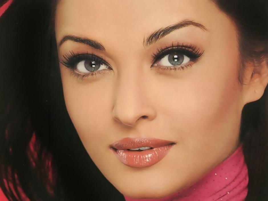 Aishwarya Rai Beautiful Face 14339 High Resolution. download all