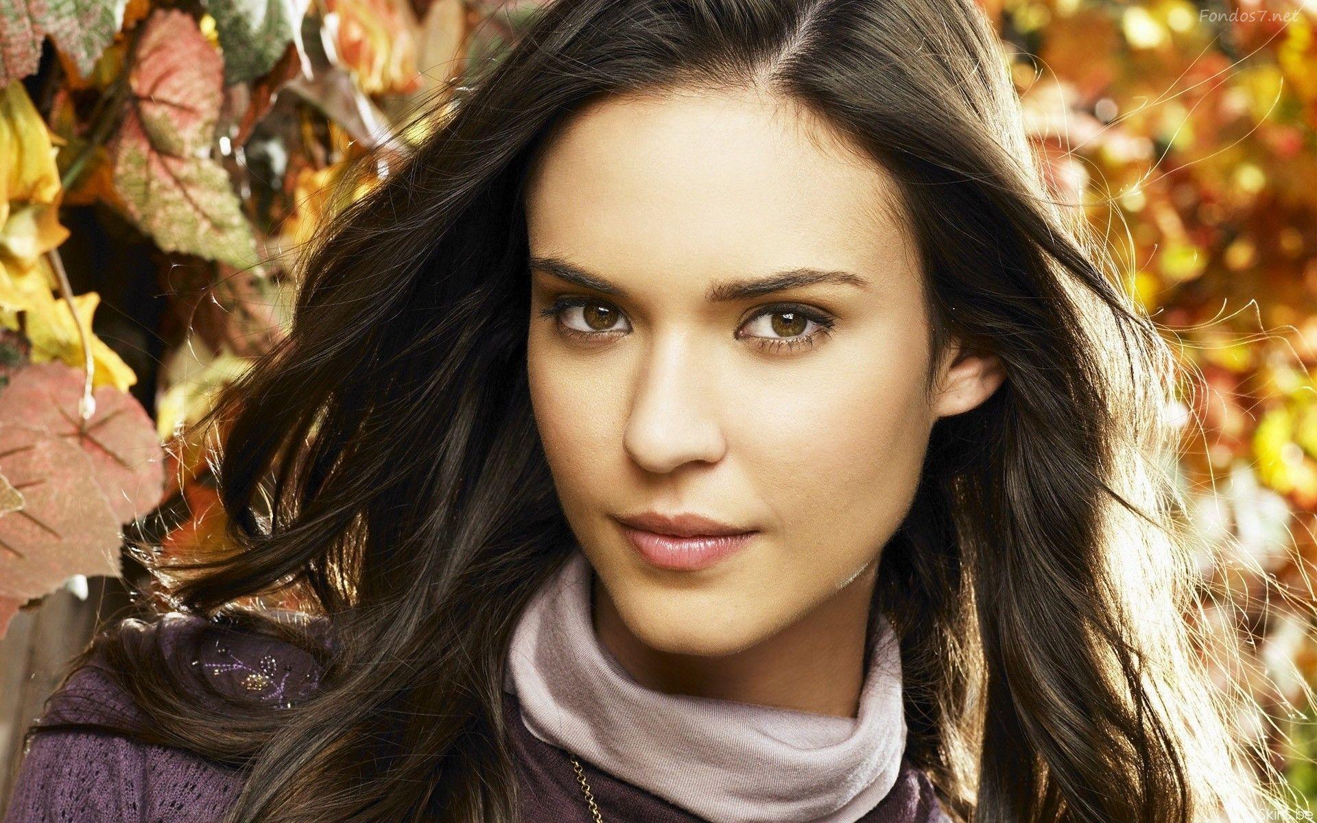 Descargar Fondos de pantalla odette yustman actriz HD widescreen