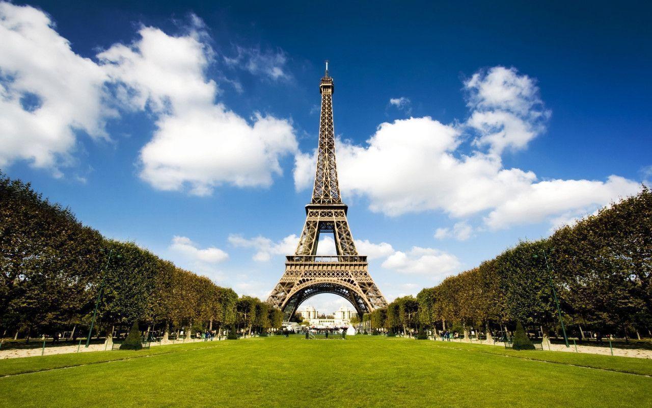 Eiffel Tower Desktop Wallpaper Image for Walls Download