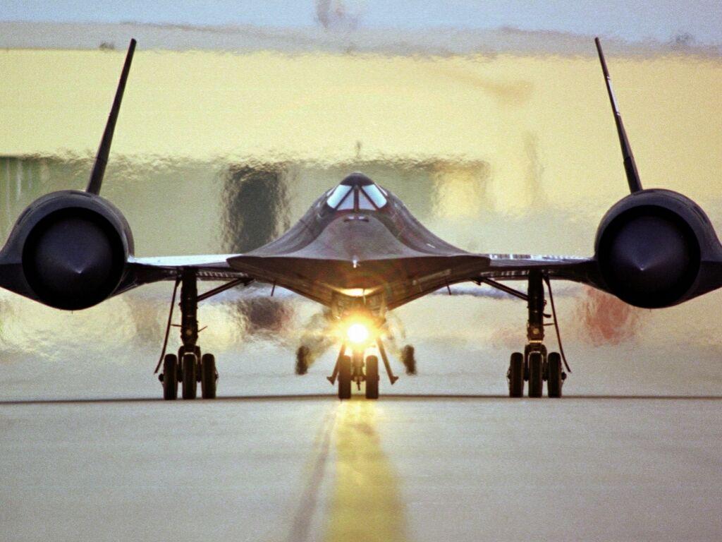Facts You Didn&;t Know About The SR 71 Blackbird. I Like To Waste
