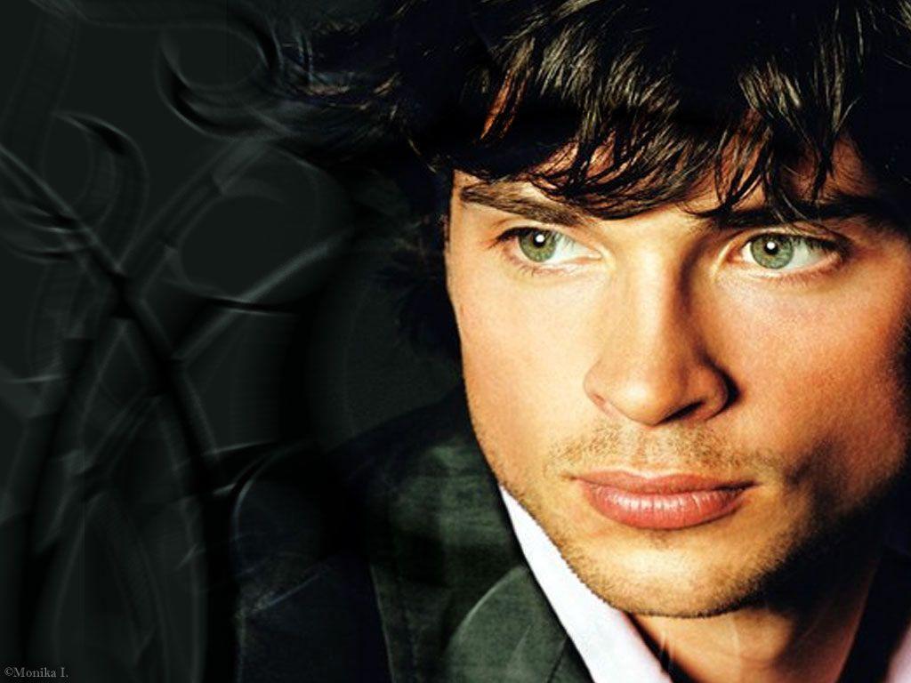 Tom Welling Wallpaper