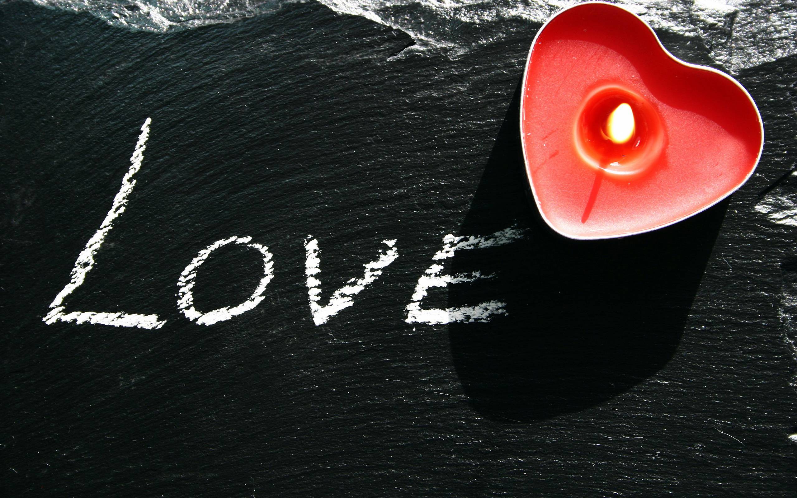 Love heart candle Wallpaper