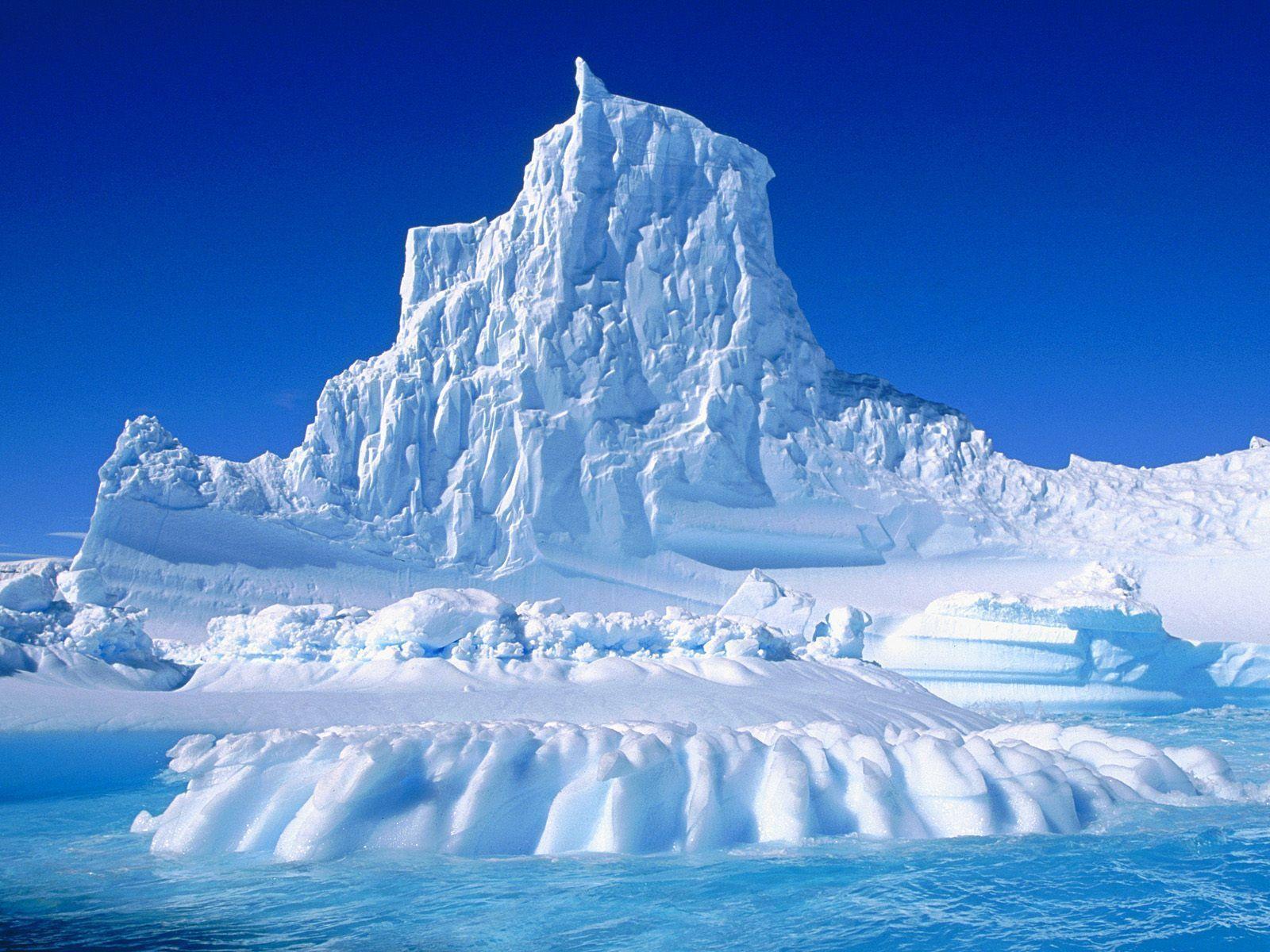 Eroded Iceberg in the Lemaire Channel Wallpaper