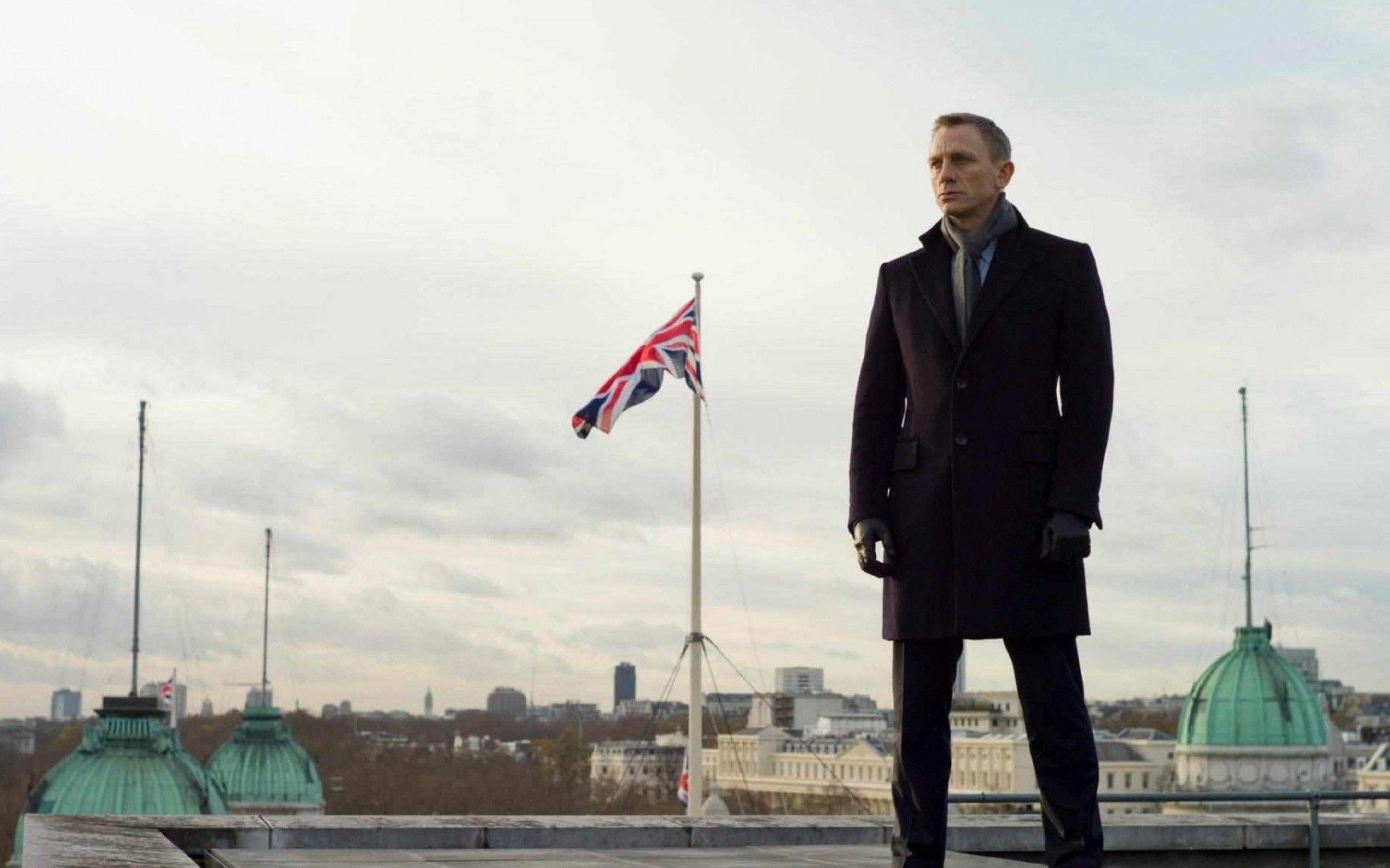James Bond Actors Daniel Craig Skyfall Wallpaper