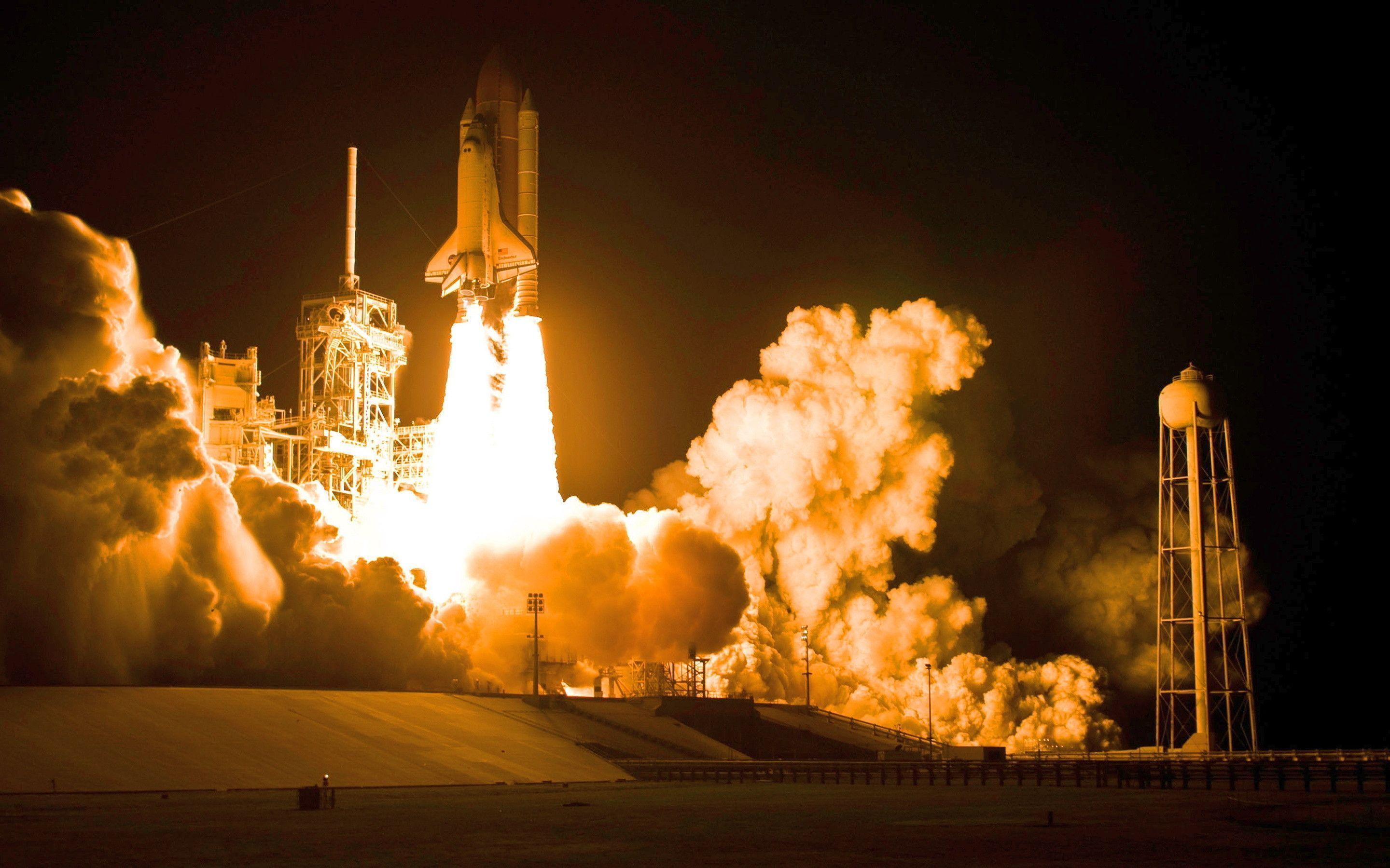 nasa space shuttle liftoff