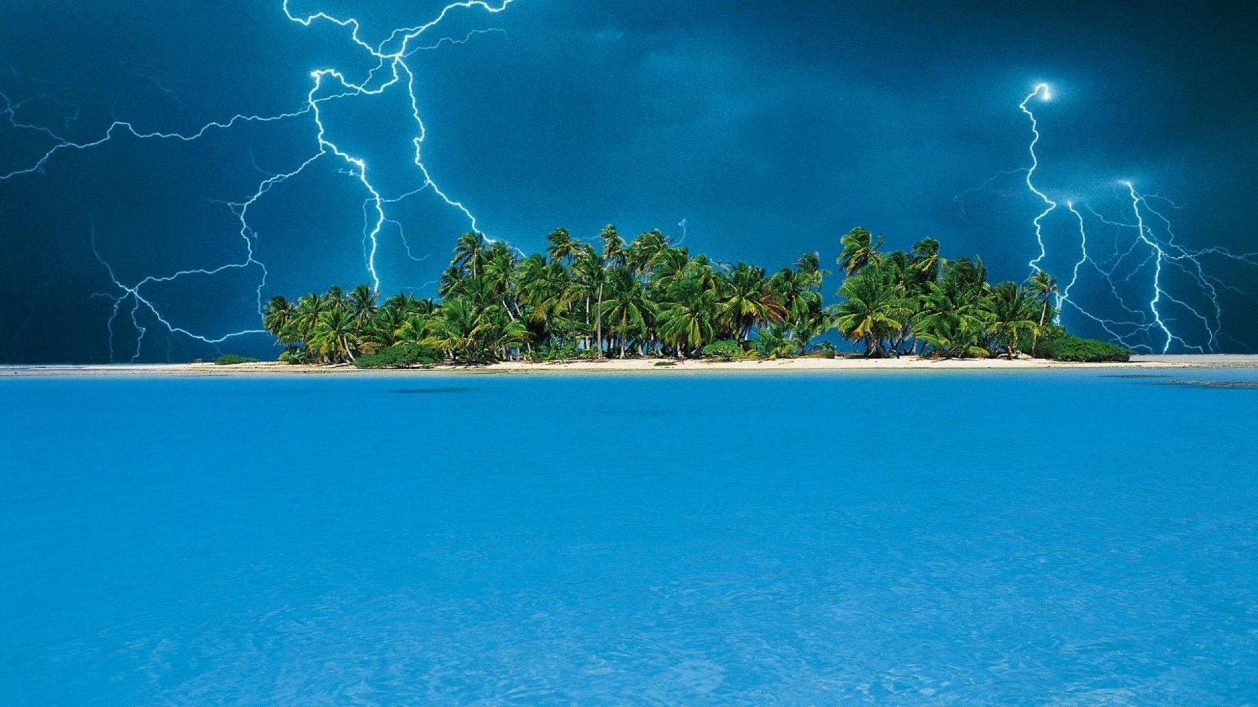 Landscape Lightning Tropical Island (id: 160725)