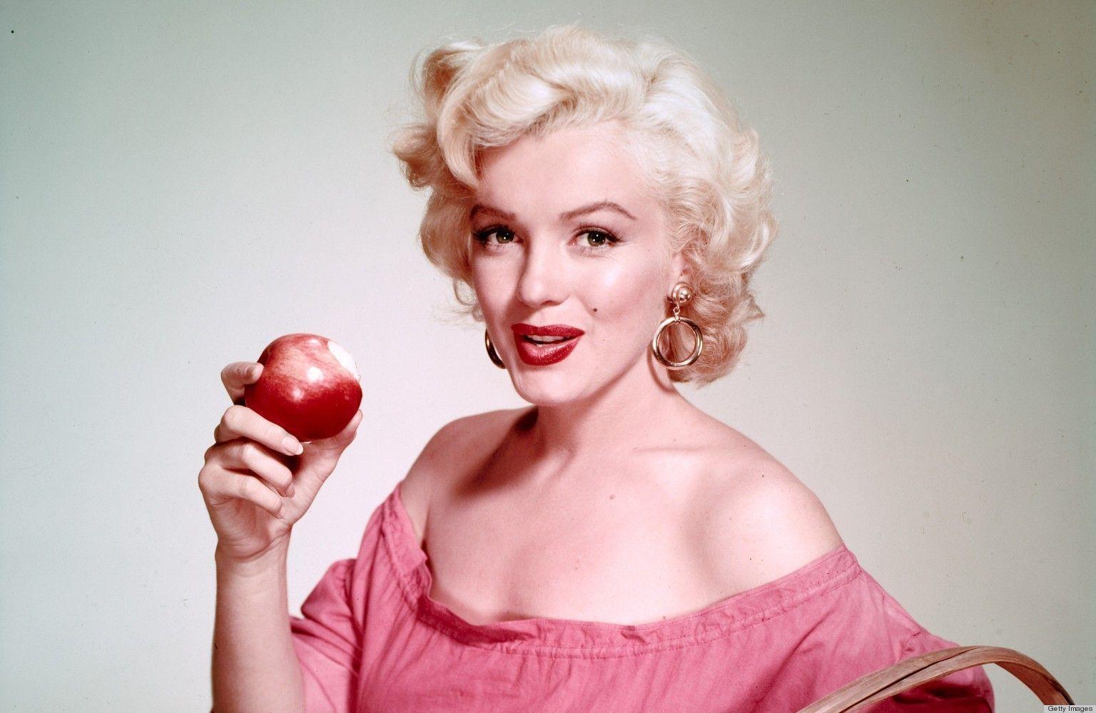 Marilyn Monroe Wallpaper HD Download in Celebrities Marilyn Monroe