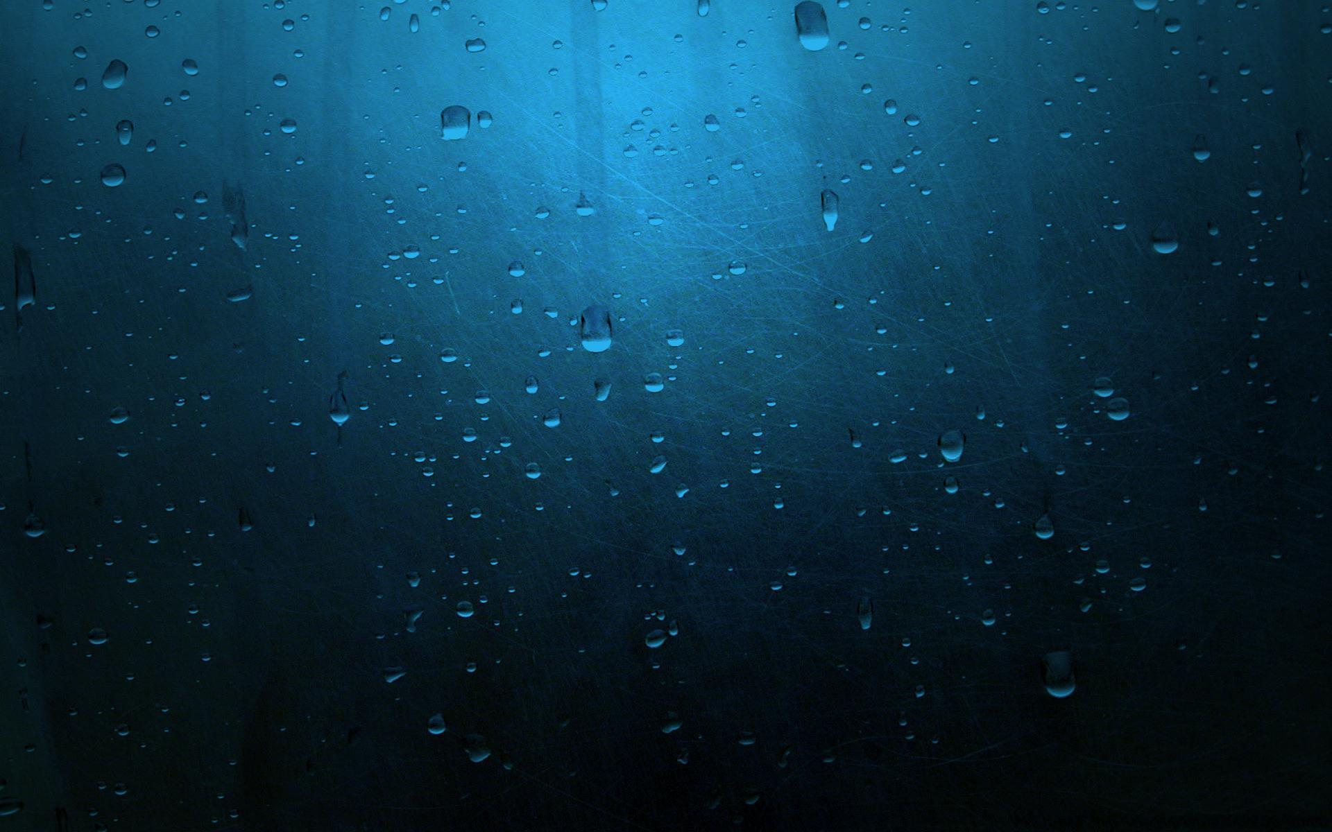 Water drops Wallpaper #