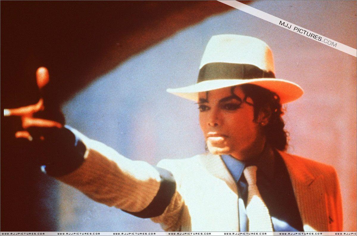 Michael Jackson – Smooth Criminal Lyrics