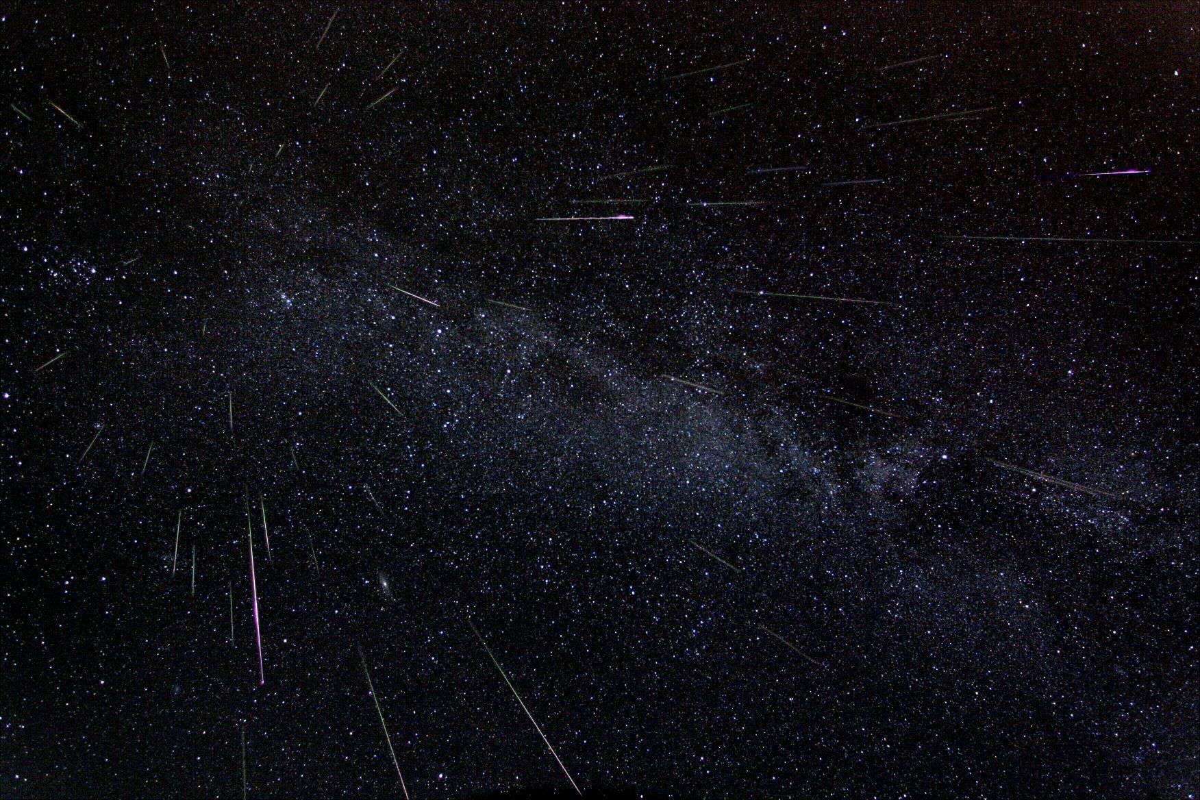 Free Meteor Shower Wallpaper Download. PowerPoint E Learning Center