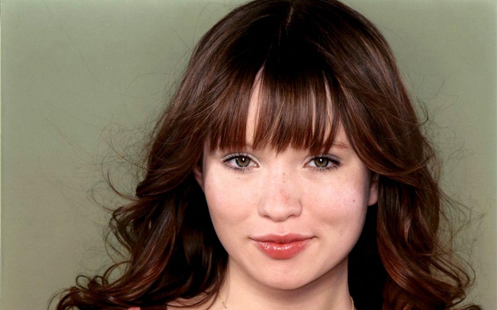 Emily Browning Wallpapers - Wallpaper Cave