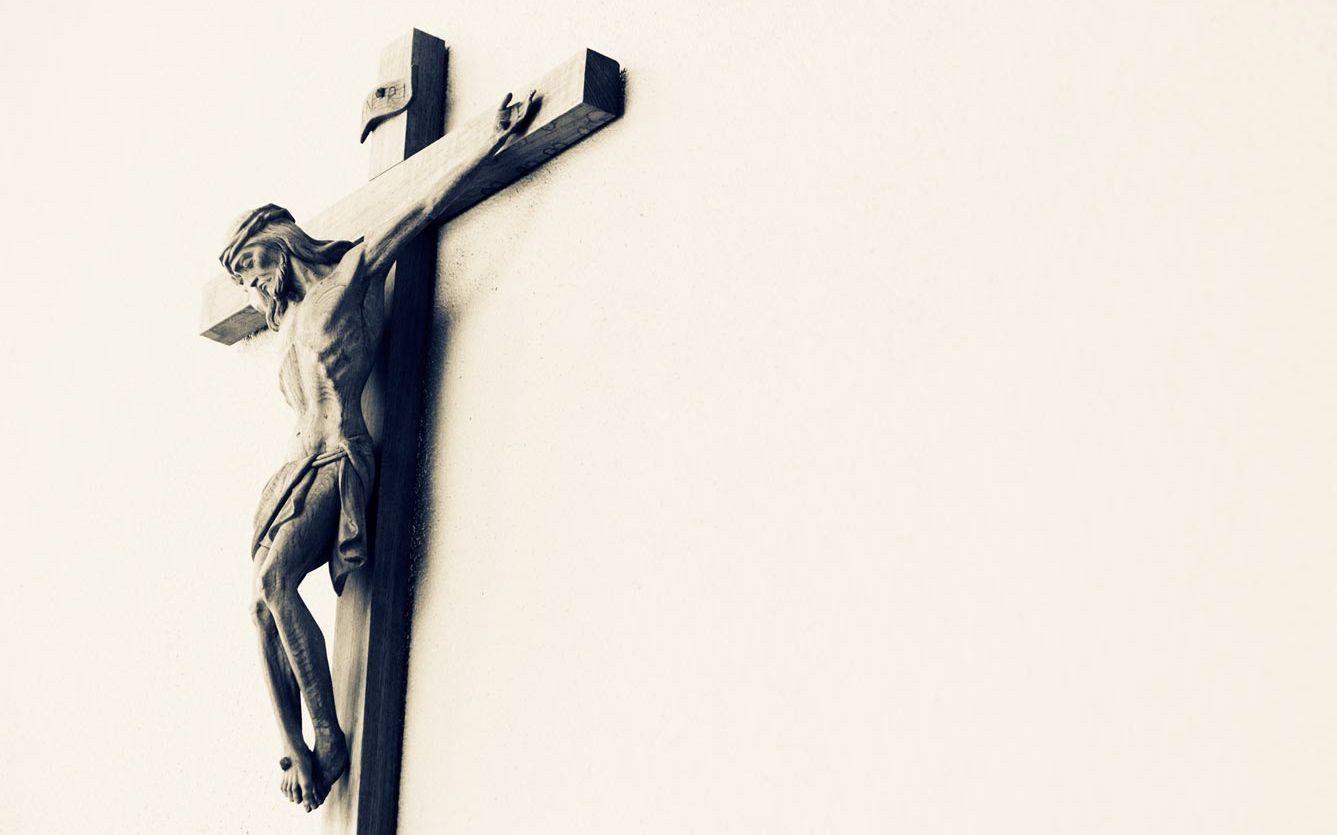 Crucifix wallpaper from Lifeteen.com. Catholic Religion Teacher