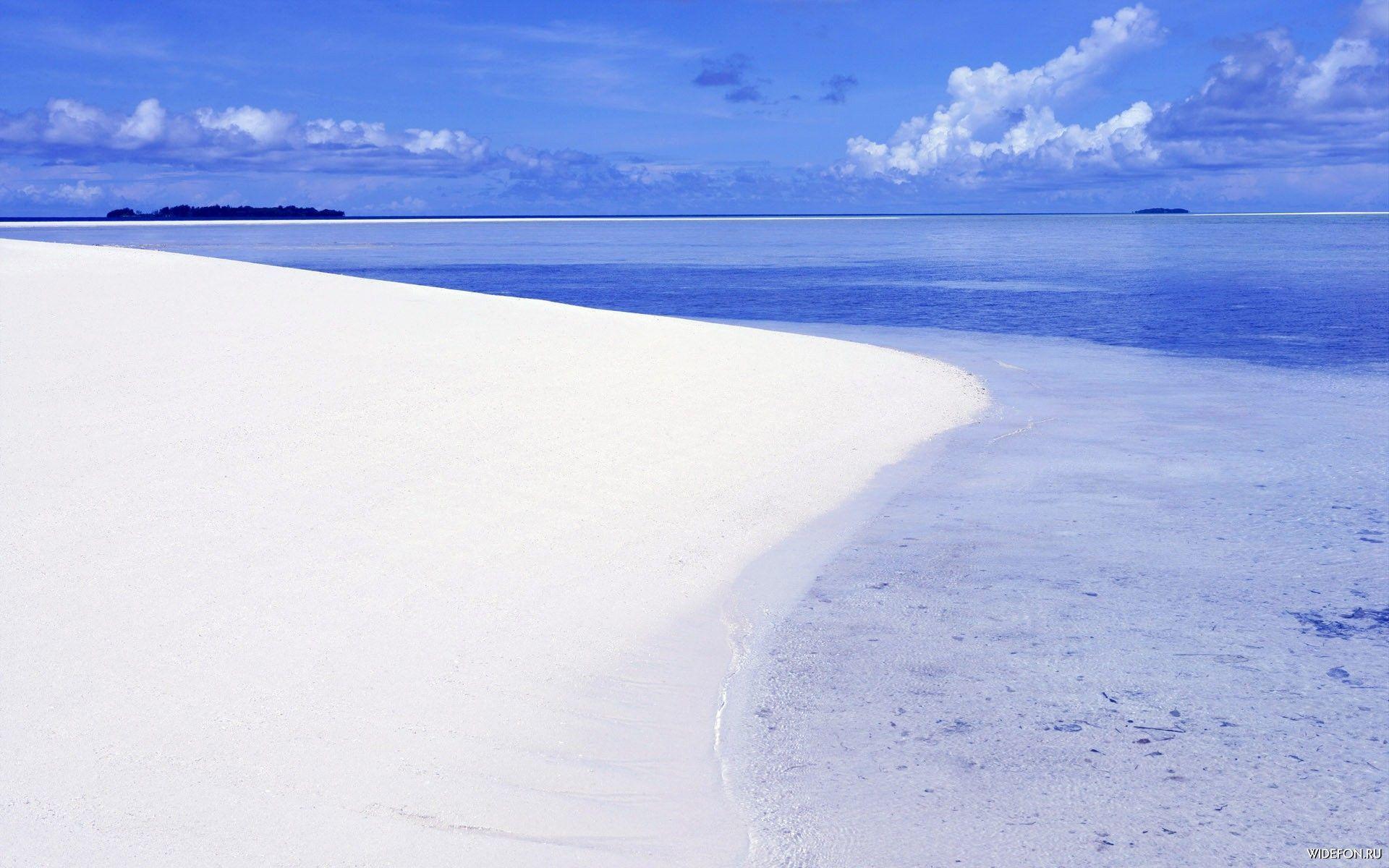 Beautifull White Sand Beach Photo. ardiwallpaper