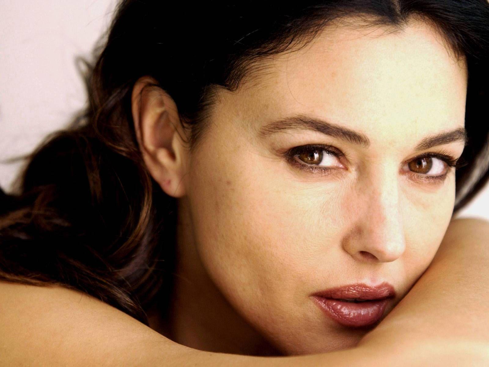 Monica Bellucci Backgrounds - Wallpaper Cave