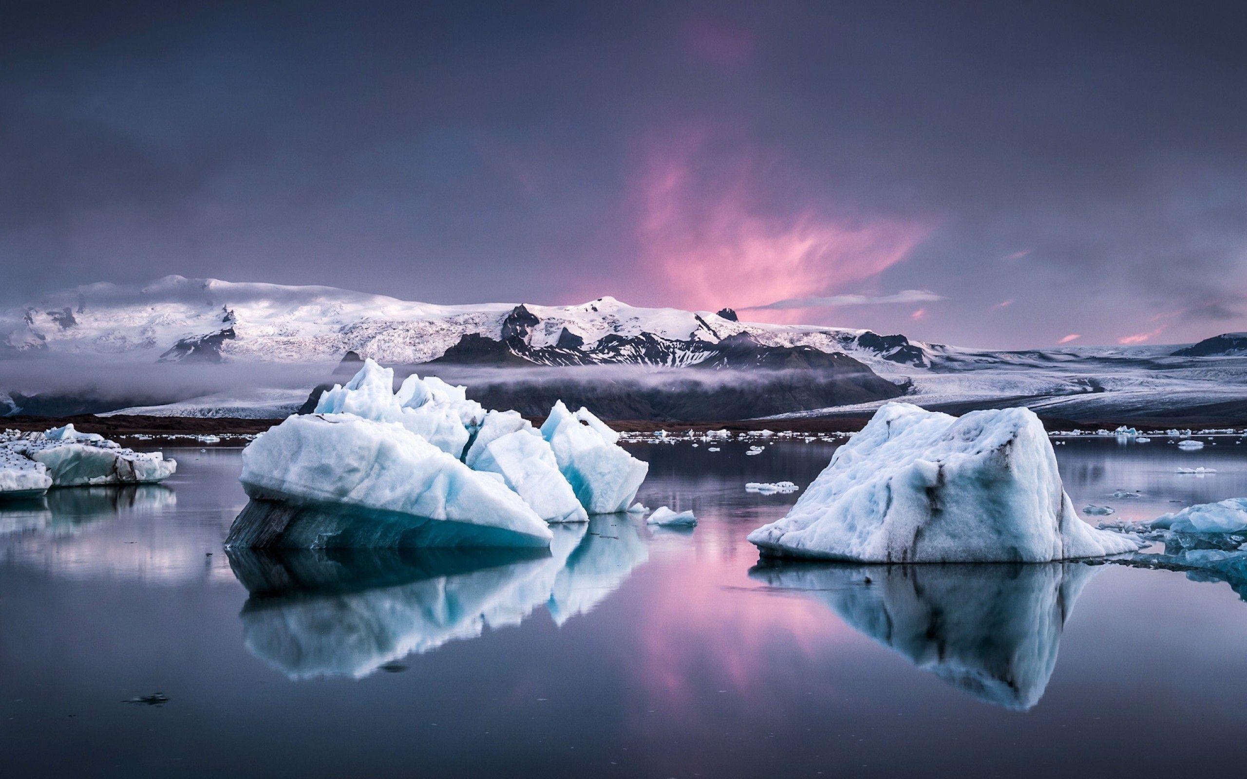 Daily Wallpaper: The Glacier Lagoon. I Like To Waste My Time