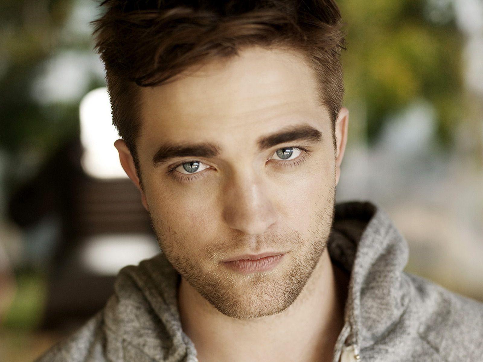 Interesting Facts About Robert Pattinson, People