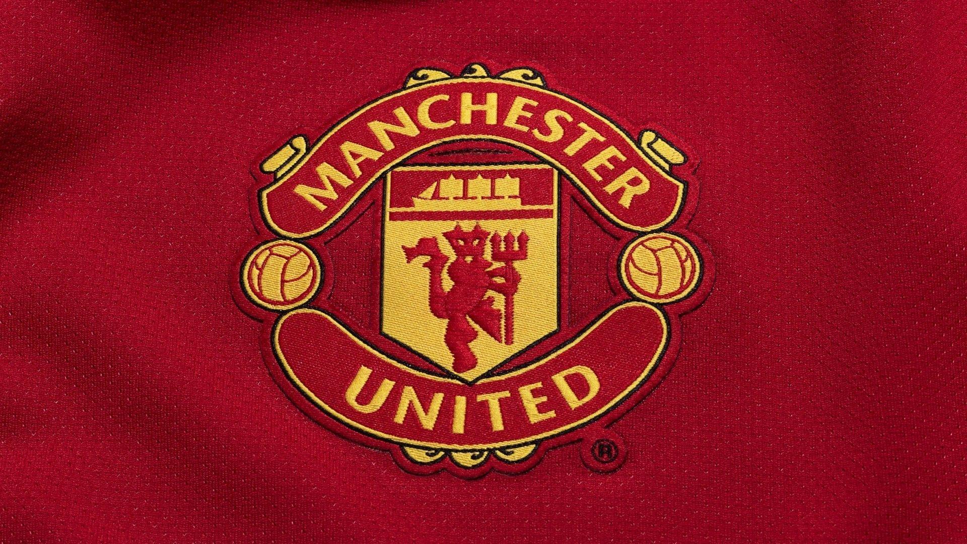 Manchester United Logo Home Shirt HD Wallpaper Wallpaper